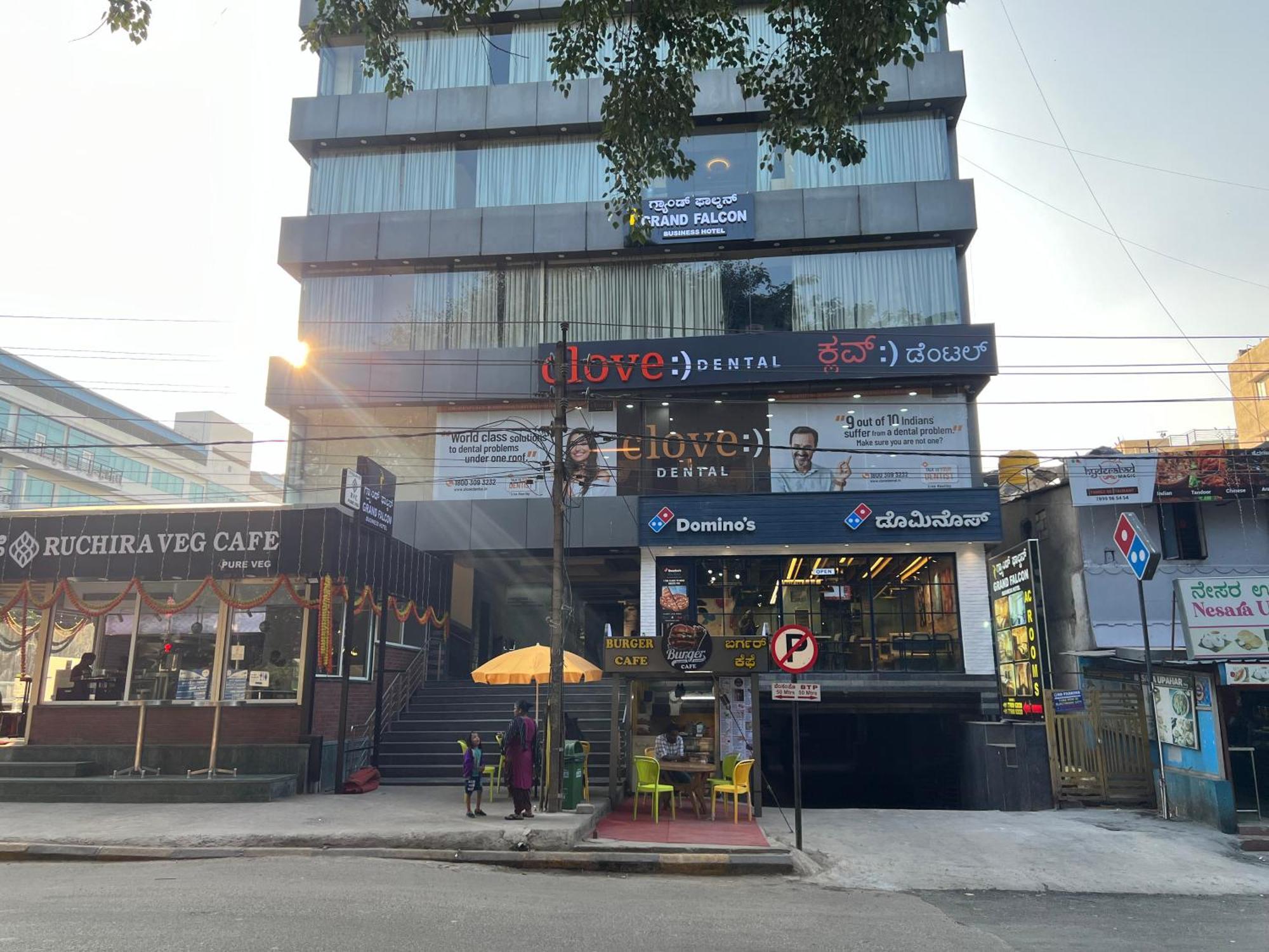 Grand Falcon Electronic City Kammasandra Buitenkant foto